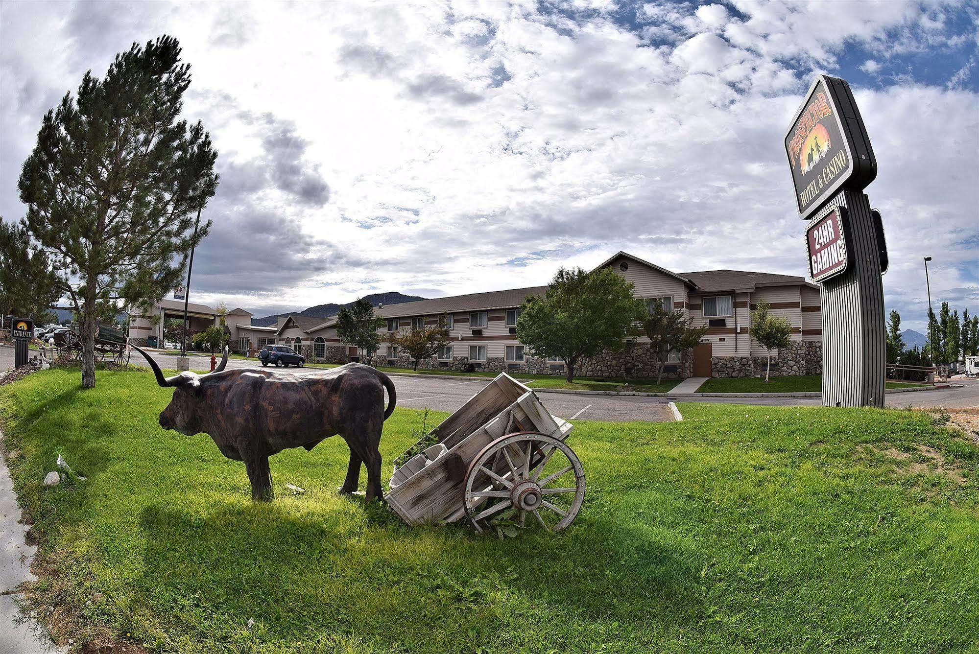 Prospector Hotel & Casino Ілі Екстер'єр фото